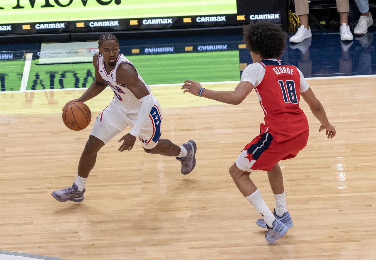 快船轻取76人，霍勒迪关键制胜