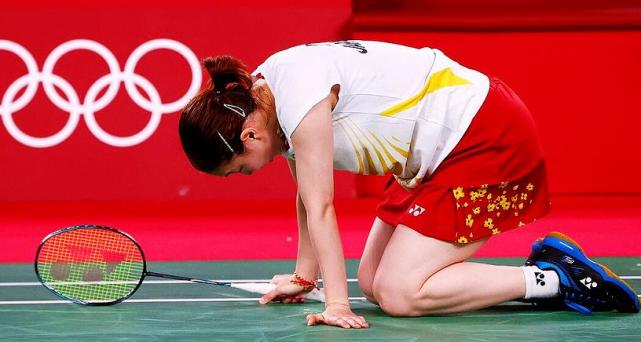 日本队险胜泰国队,黄鸭组合点燃赛场 日本队险胜泰国队,黄鸭组合点燃赛场