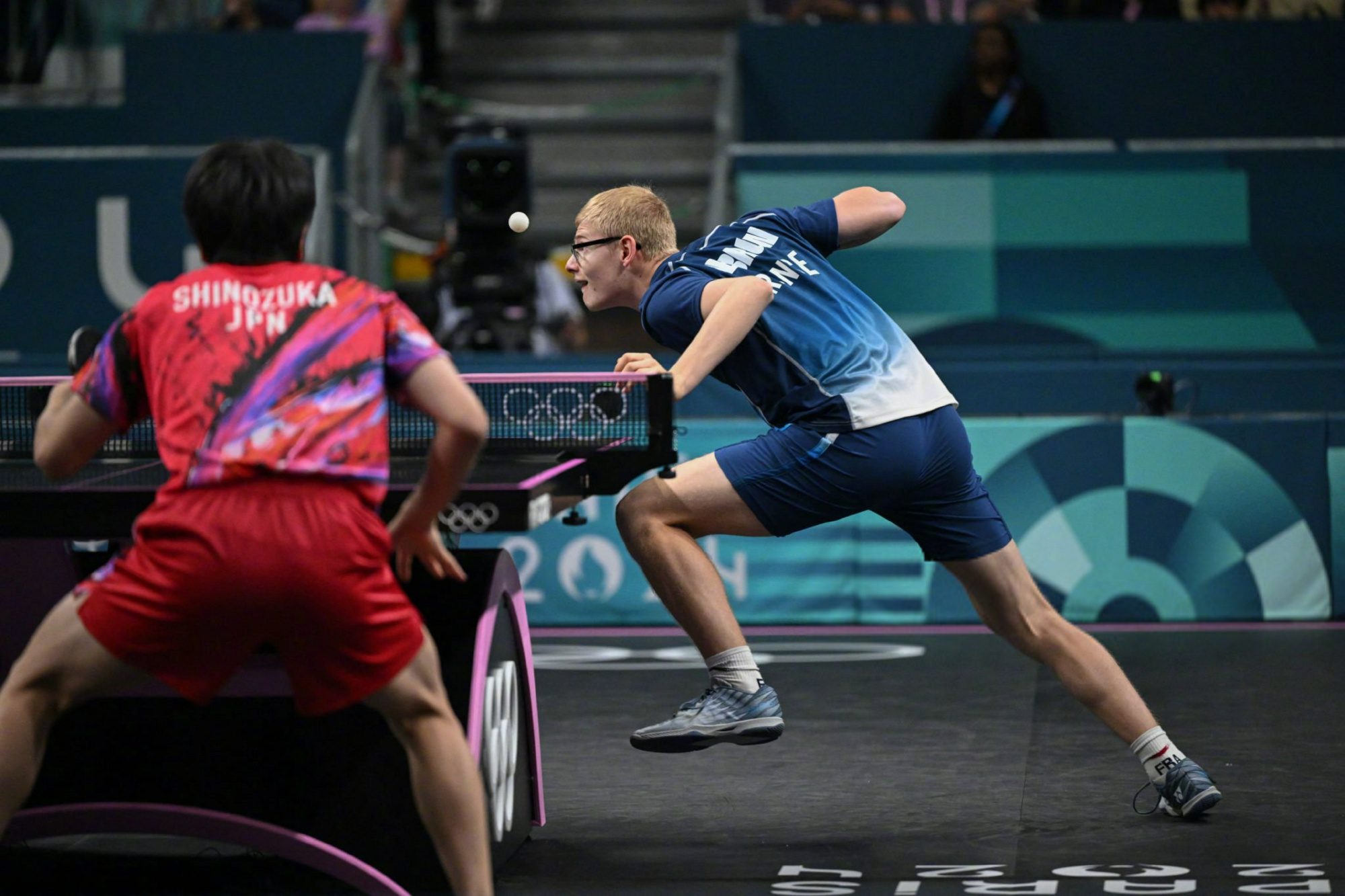 英国乒乓球队逆转法国乒乓球队，张本智和送出助攻