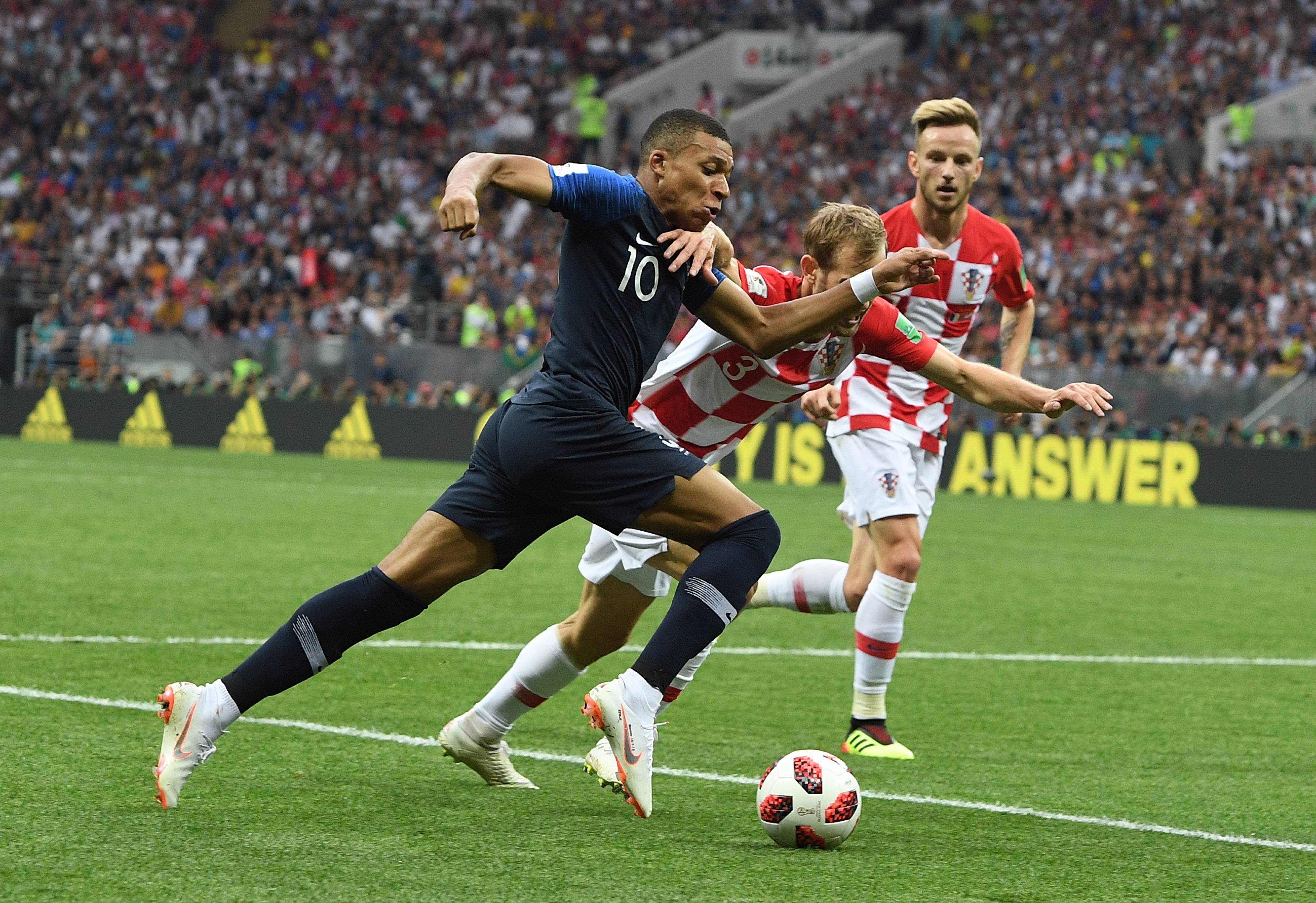 荷兰鏖战比利时,姆巴佩刷新纪录 荷兰鏖战比利时,姆巴佩刷新纪录