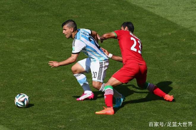 汉诺威边锋梅开二度，帮助球队逆转比分