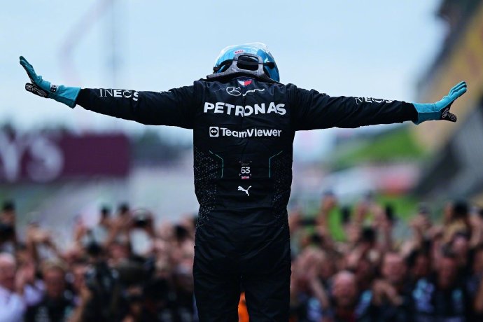 红牛二队完胜哈斯车队,拉塞尔惊艳四座 红牛二队完胜哈斯车队,拉塞尔惊艳四座