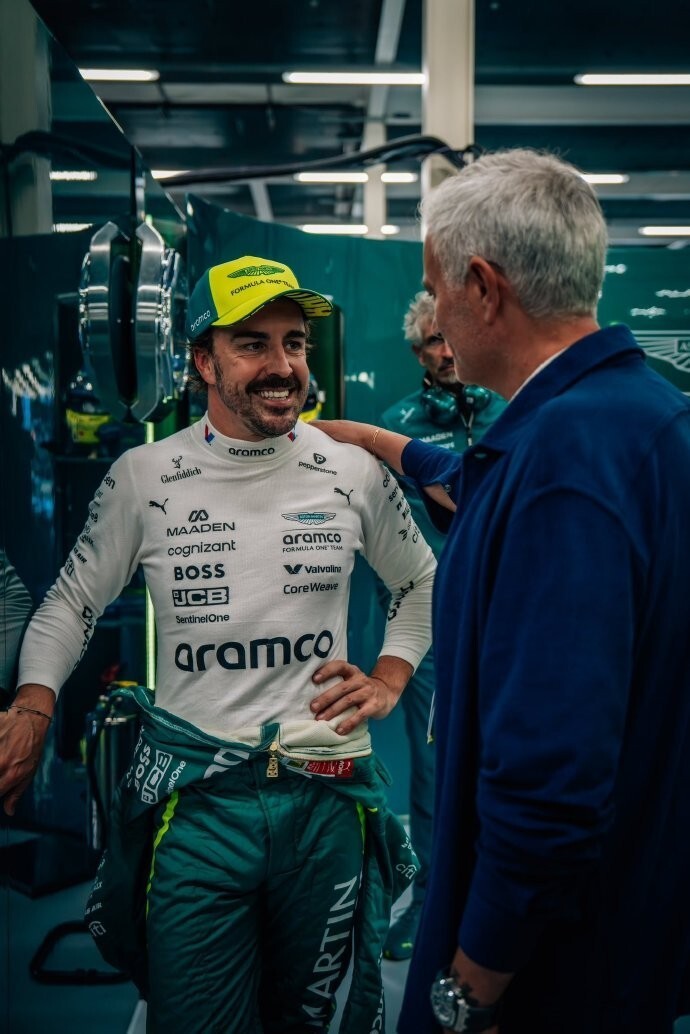 索伯车队横扫阿斯顿马丁，阿隆索点燃赛场